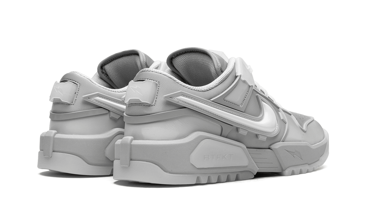 NIKE MENS Dunk Genesis Low "RTFKT Ghost (Edition of 8461)" HQ3034 001 HQ3034 001 from Stadium Goods